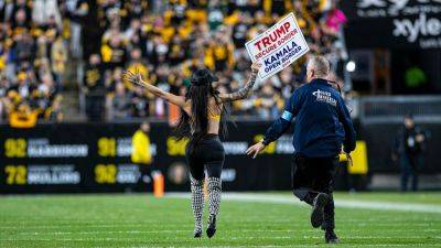 Aaron Rodgers - Antonio Brown - Arnold Palmer - Donald Trump - Woman runs onto Steelers' field with pro-Trump sign as former president attends game - foxnews.com - Usa - New York - county Adams - state Pennsylvania - Reunion