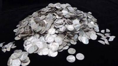 'Unprecedented' Norman coin hoard bought by UK trust for over €5 million