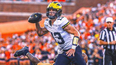 Sherrone Moore - Michigan's Sherrone Moore won't commit to starting QB ahead of Michigan State game - foxnews.com - Washington - state Minnesota - state Michigan - state Arkansas - county Davis - state Illinois - county Warren