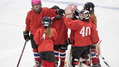 What's stopping more women and girls from playing hockey? Canadian sports body has some answers