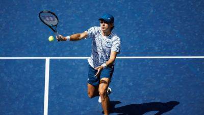 ATP roundup: Alex de Minaur rallies in Vienna