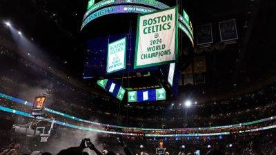 Jayson Tatum - Adam Silver - Kevin Garnett - Paul Pierce - Joe Mazzulla - Celtics raise championship banner No. 18 as franchise greats look on - ESPN - espn.com - New York