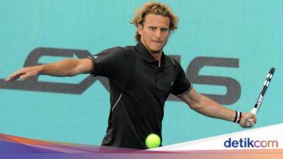 Eks MU Diego Forlan Segera Debut di Turnamen Tenis ATP