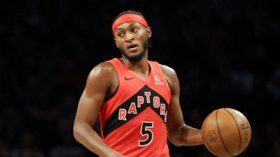 Raptors' Quickly leaves season opener with right pelvic contusion