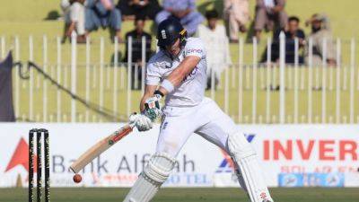 England 267 all out v Pakistan in Rawalpindi test