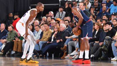 'The Wall' in Clippers' new arena baffles KD, but LA loses - ESPN