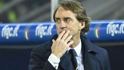 Saudi sack Mancini over poor results