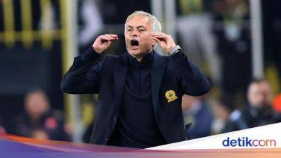 Fenerbahce Vs MU: Mourinho Diusir Wasit Usai Minta Penalti