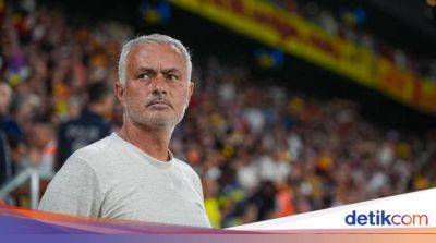 Jose Mourinho Heran Lihat Manchester United