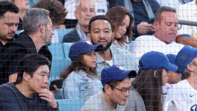 John Legend, Billie Jean King lead World Series Game 1 attendees - ESPN