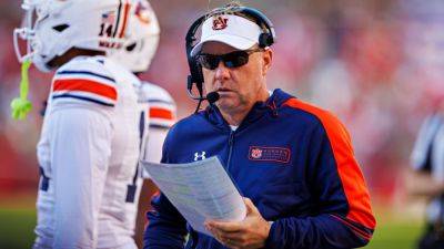 Sources - Auburn's Hugh Freeze expected to coach after illness - ESPN