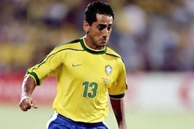 Former Brazil defender Ze Carlos dies aged 56