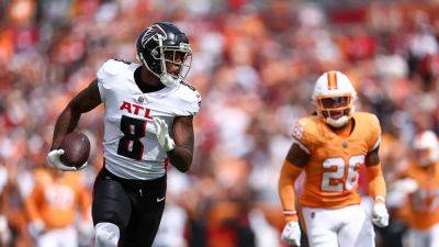 Kyle Pitts - Falcons' Kyle Pitts nearly suffers embarrassing moment on TD play vs Bucs - foxnews.com - county Bay
