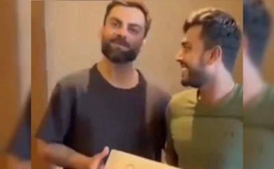 Virat Kohli Speaks In Bengali After Receiving Special Gift From Bangladesh Star - Video Goes Viral