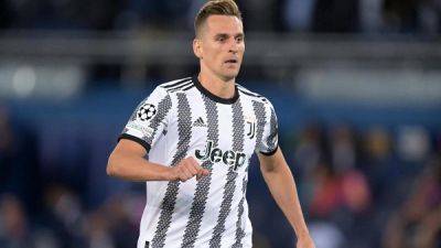 Juve’s injury-hit Milik undergoes more knee surgery