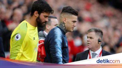 Schmeichel: Kiper Terbaik di Premier League? Ederson Ungguli Alisson