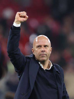 Slot expects to see sacked Ten Hag at ‘a big club again’