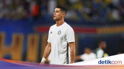 Ronaldo Gagal Penalti, Bolanya Malah Hantam Fans Cilik