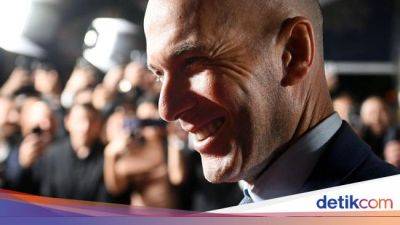 Giliran Zinedine Zidane Bela Vinicius