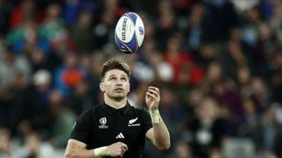 Barrett at flyhalf for New Zealand against England