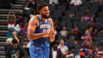 Karl-Anthony Towns has 10 points in preseason debut with Knicks - ESPN