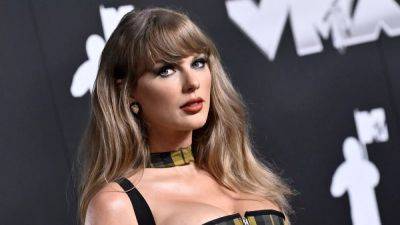 Taylor Swift surpasses Rihanna as world’s richest female musician