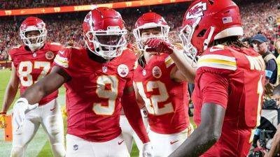 JuJu Smith-Schuster, Kareem Hunt key Kansas City Chiefs' win - ESPN