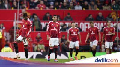 Rooney Sedih Lihat MU yang Sekarang