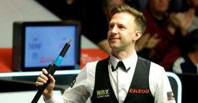 Jack Lisowski - Shaun Murphy - Judd Trump - John Higgins - Stephen Maguire - John Higgins in amazing gesture as he lets Judd Tump off the hook after bonkers snooker cue mix up - dailyrecord.co.uk - Scotland