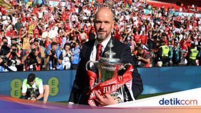 Ruud Van-Nistelrooy - Europa Di-Liga - Ten Hag Pergi dari MU dengan Kepala Tegak - sport.detik.com