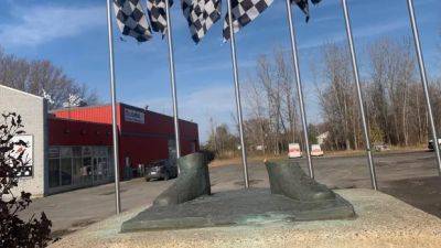 Thieves speed off with bronze statue of Quebec Formula One racing legend Gilles Villeneuve
