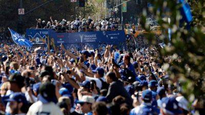 Best moments from Dodgers World Series parade - ESPN