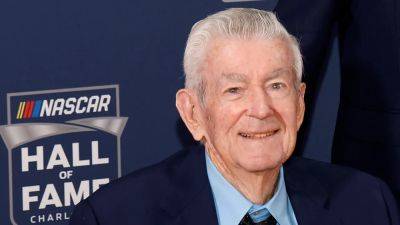 NASCAR Hall of Famer Bobby Allison dies at 86 - foxnews.com - France - county Miami - state North Carolina - state Alabama