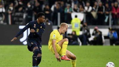 Cabal becomes second Juve defender sidelined with ACL injury