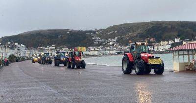 Live updates as farmers hold tractor protest ahead of Keir Starmer appearance