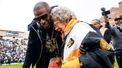 Colorado fans serenade 100-year-old fan with 'Happy Birthday' - ESPN