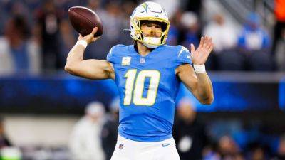Chargers on board with 29-yard TD pass from Herbert to Dissly - ESPN