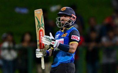Jeffrey Vandersay - Kusal Mendis - Maheesh Theekshana - Charith Asalanka - Michael Bracewell - Mitchell Santner - Kusal Mendis Defies Injury As Sri Lanka Beat New Zealand To Clinch ODI Series - sports.ndtv.com - New Zealand - Sri Lanka - county Mitchell