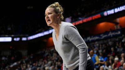 Sparks hire Utah's Lynne Roberts to fill coaching vacancy - ESPN
