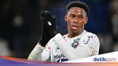 Dibidik 3 Klub Inggris, Striker Kanada Bermimpi Perkuat Barcelona