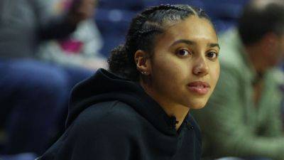 UConn's Azzi Fudd available after missing most of last season - ESPN