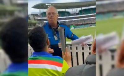 "Surrender Or Go Home": Pakistan Fan With Imran Khan Poster Threatened By Australian Steward - sports.ndtv.com - Australia - Pakistan