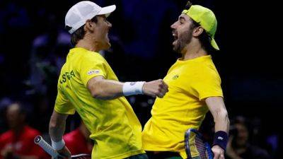 Australia edge out US to reach Davis Cup semi-finals