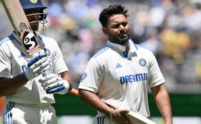 Australia Star Asks Rishabh Pant About Next IPL Team, Gets 2-Word Reply