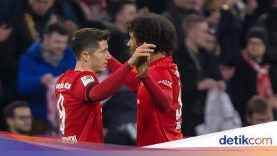Robert Lewandowski - Joshua Zirkzee - Lewandowski pada MU: Zirkzee Butuh Waktu - sport.detik.com