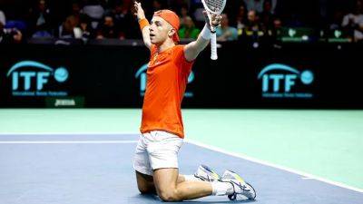 Netherlands advances to its 1st Davis Cup title match, sweeping Germany