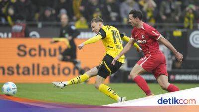 Borussia Dortmund - Felix Nmecha - Dortmund Vs Freiburg: Die Borussen Menang 4-0 - sport.detik.com