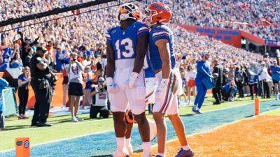 Florida dashes Ole Miss' playoff hopes with upset at Swamp - ESPN