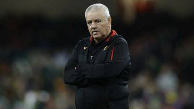 Gatland wants to stay with Wales despite heavy Springbok defeat
