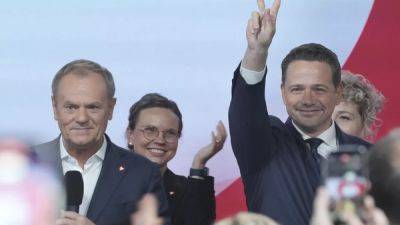 Donald Tusk's party chooses Warsaw mayor as presidential candidate
